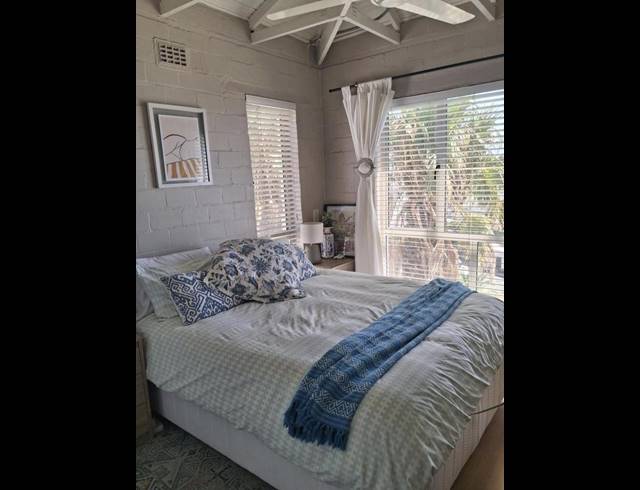 2 BEDROOM PROPERTY TO RENT IN VREDEHOEK